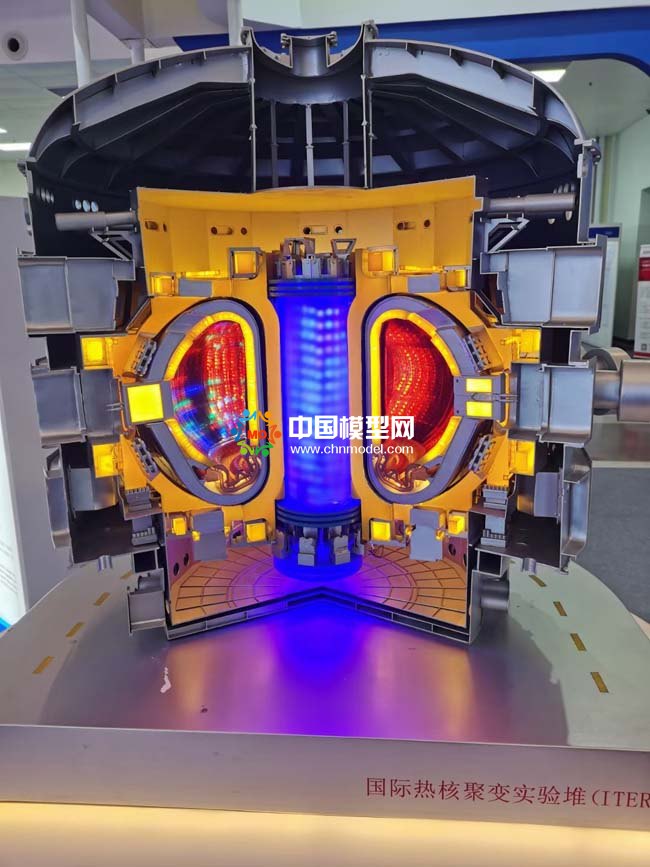 國(guó)際熱核聚變實(shí)驗(yàn)堆(ITER)模型