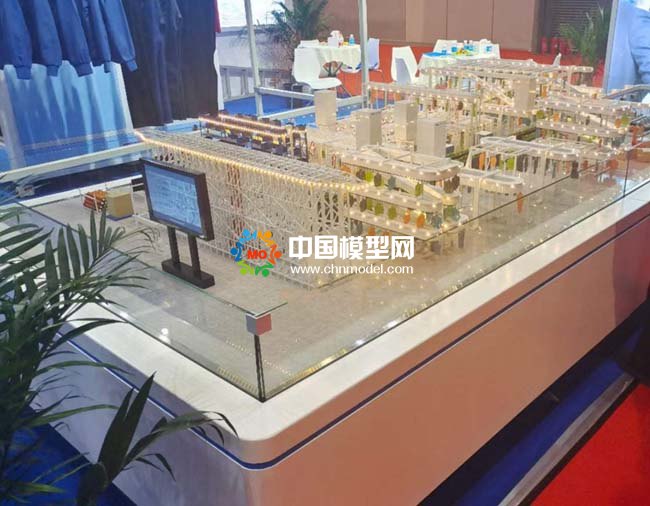 服裝智能化吊掛系統(tǒng)和智能物流解決方案沙盤(pán)模型